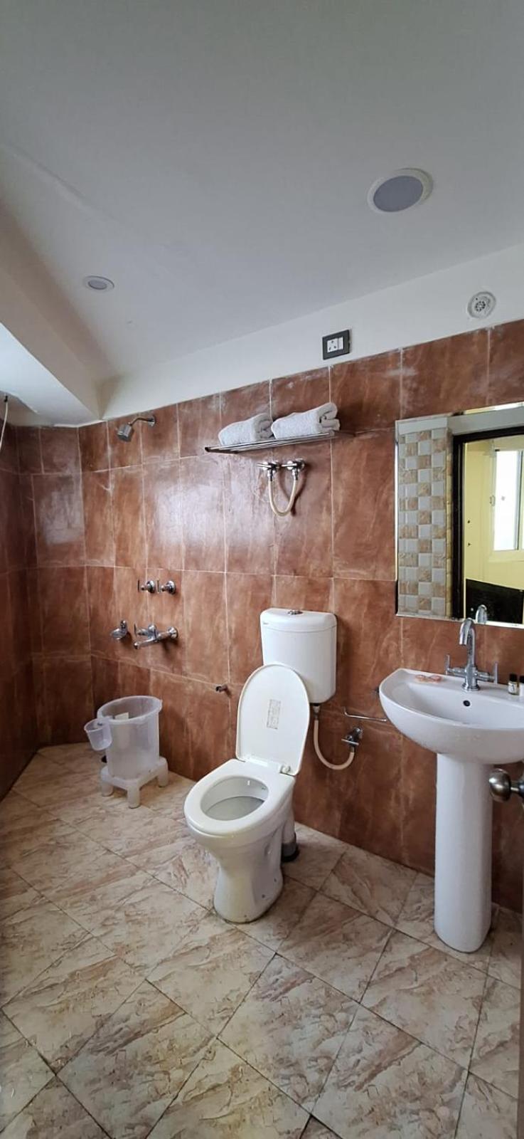 M Hotel And Restaurant McLeod Ganj Zewnętrze zdjęcie